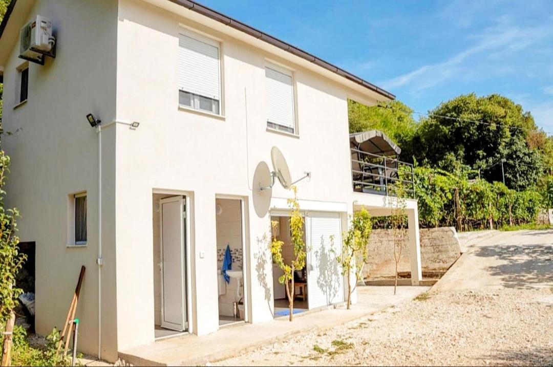 Apartments Stella Virpazar Luaran gambar