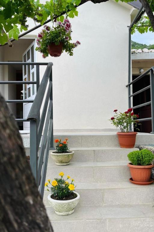 Apartments Stella Virpazar Luaran gambar